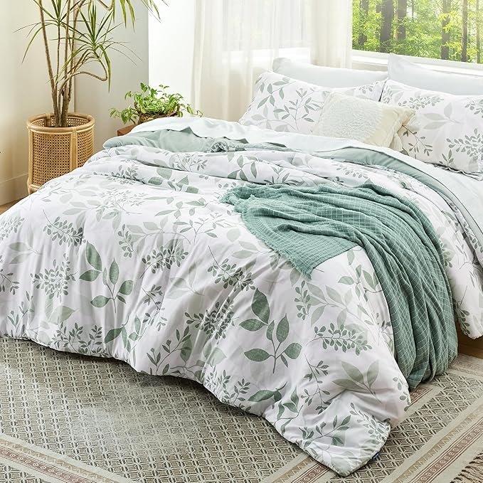 Comforter Set Queen Size - Cute Floral Bedding Comforter Set, 3 Pieces, 1 Soft Reversible Sage Green Botanical Flowers Comforter and 2 Pillow Shams - Image 2