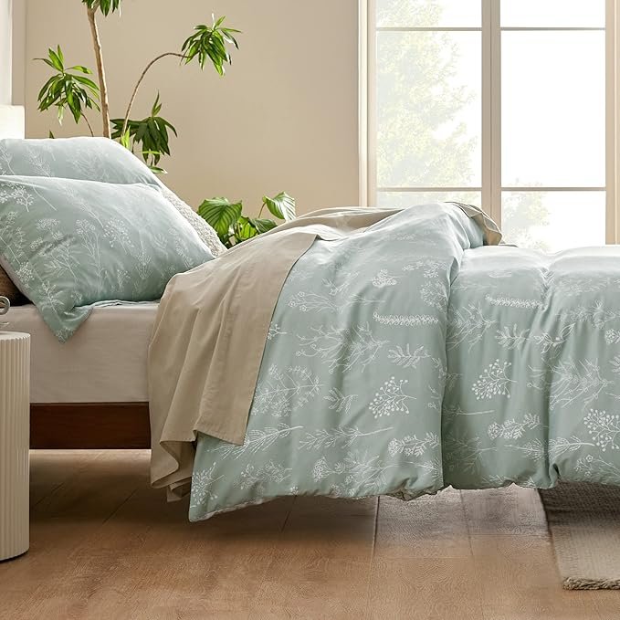 Queen Comforter Set - Sage Green Bed Set, 3 Pieces Cute Floral Bedding, 1 Soft Reversible Botanical Flowers Comforter and 2 Pillow Shams - Image 5